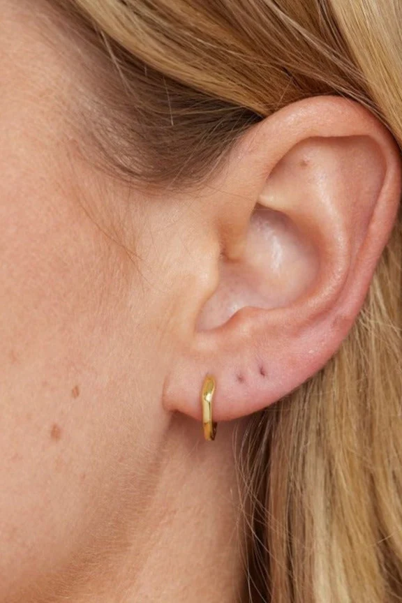 Organic Gold Huggies - Small - Image 4